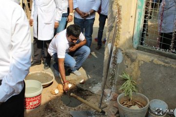 Yamaleela 2 Movie Team Swachh Bharath Program at Niloufer Hospital